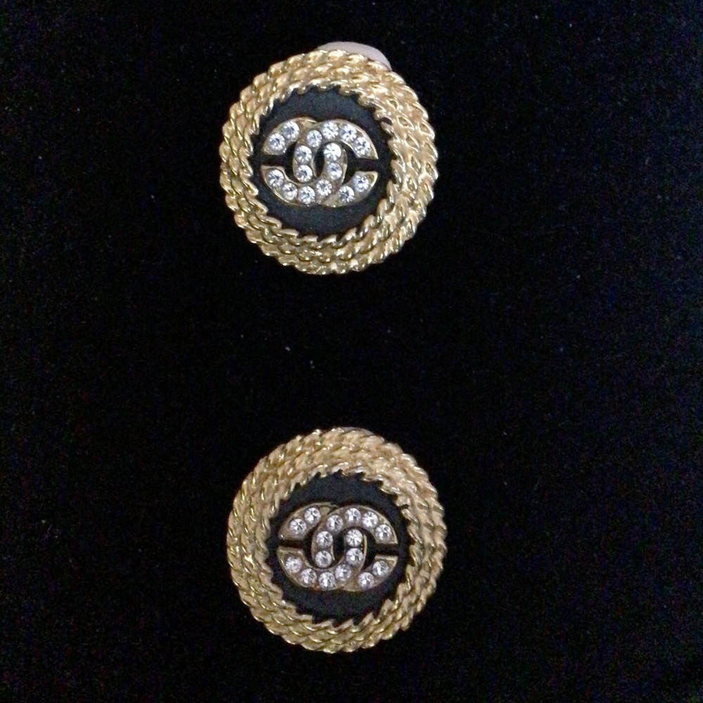 Chanel vintage clip on earrings